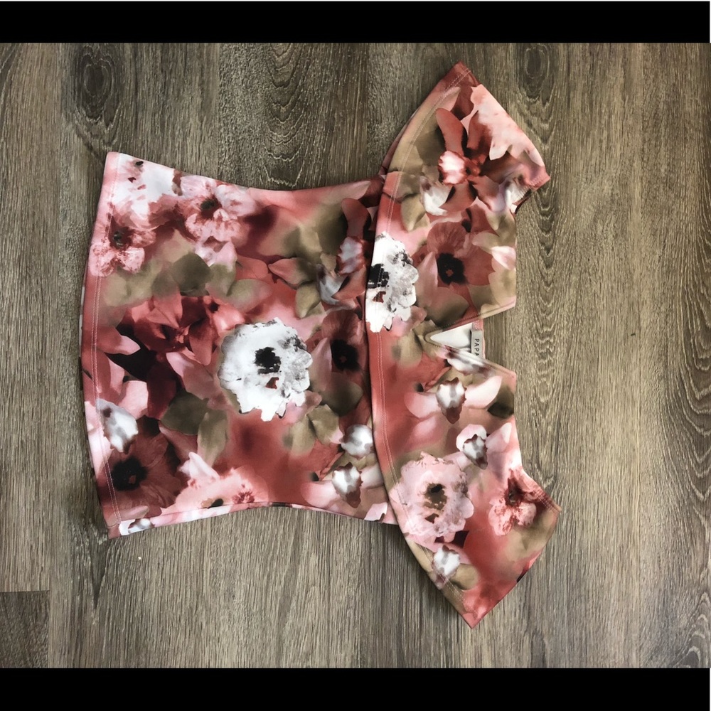 Adorable off the shoulder top